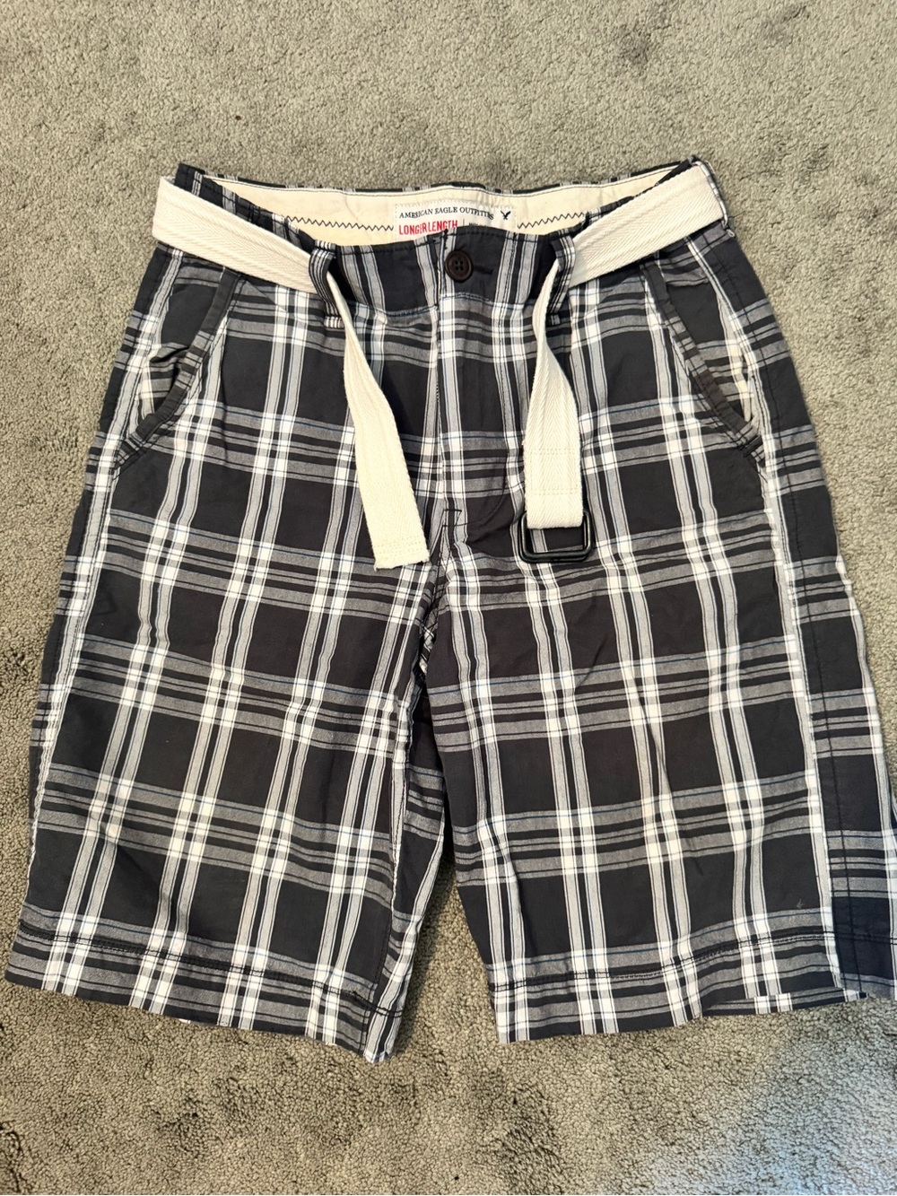 Men’s American Eagle Shorts Size 30 Longer Length